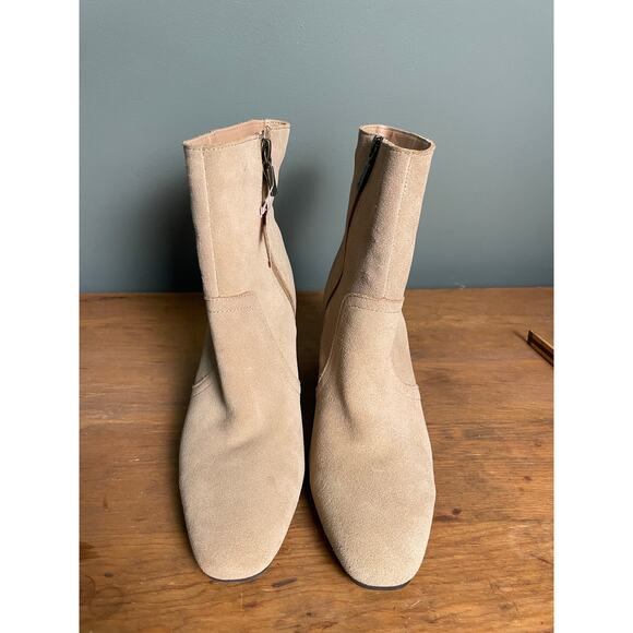 NWOT Blondo Waterproof Suede Ankle Boot. Size 8.5. - Picture 3 of 8